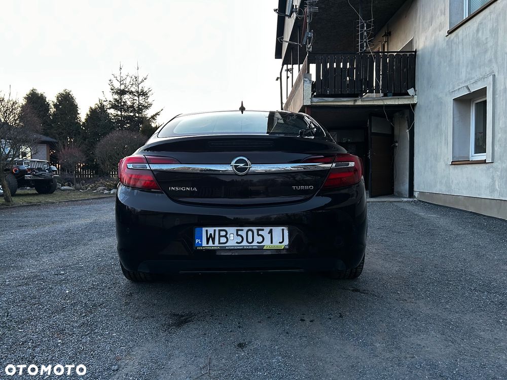 Opel Insignia 1.6 T Cosmo S&S - 4