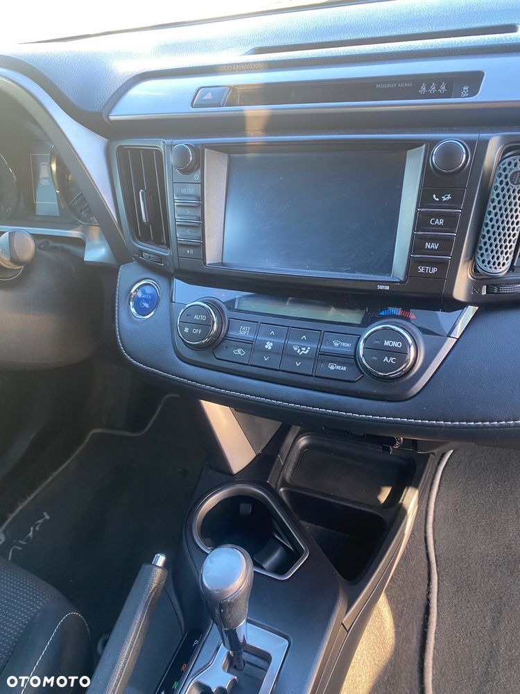 Toyota RAV4 Hybrid Premium 4x2 - 9