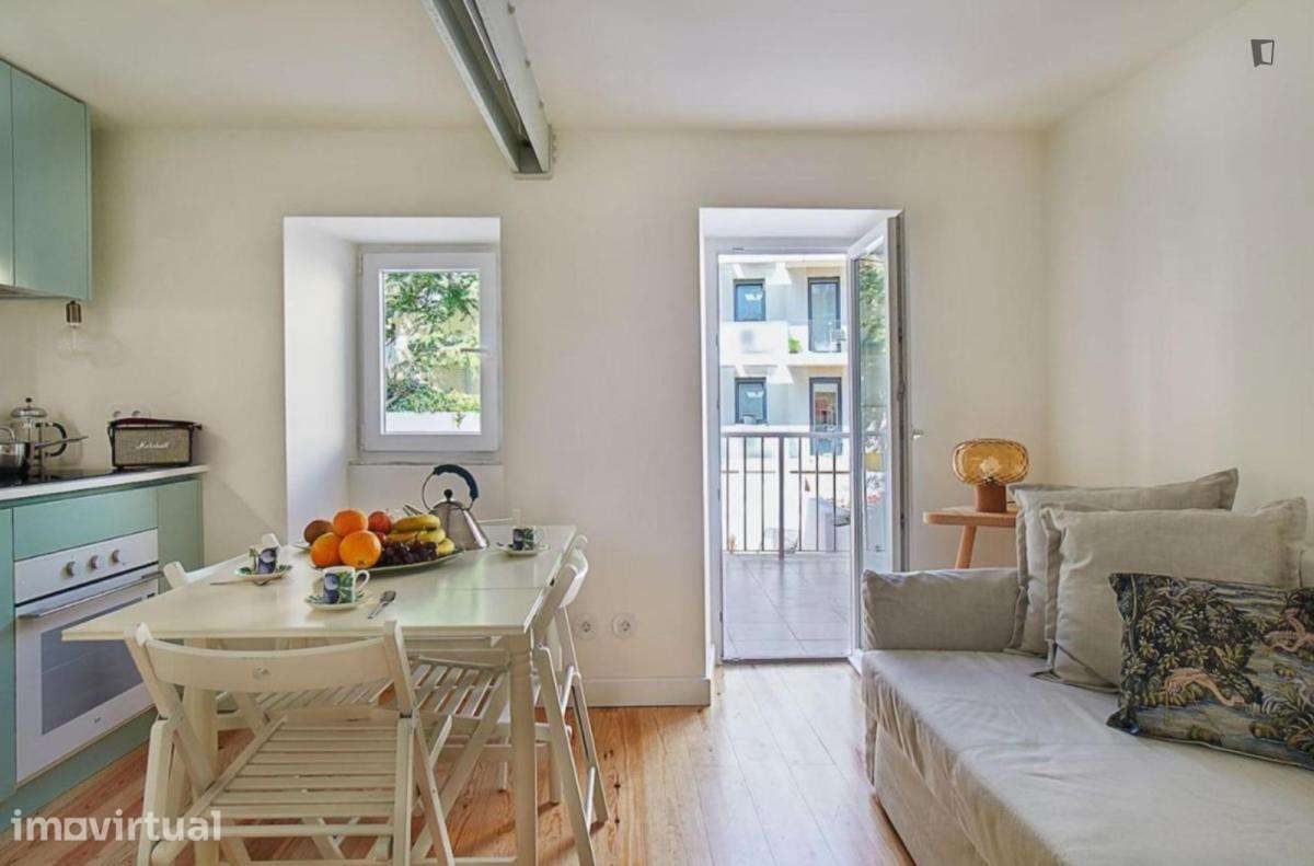 Apartamento com 1 quartos - localizado em Estrela Lisbon - Grande imagem: 3/8
