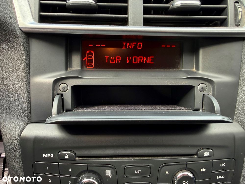 Citroën C4 VTi 120 Attraction - 29