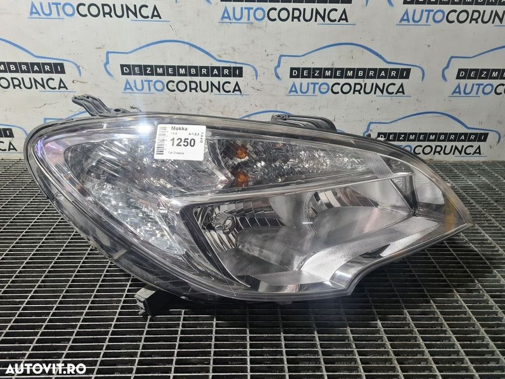 Far Dreapta Opel Mokka 2012 - 2016 SUV 4 Usi (1250) Fara xenon - 1