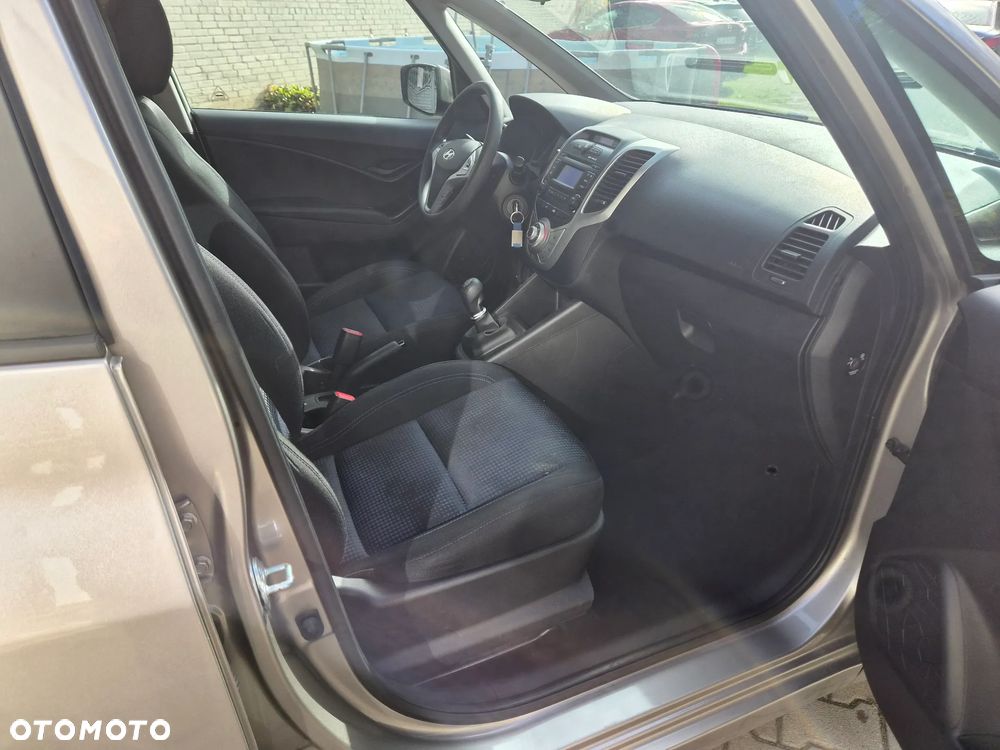 Hyundai ix20 - 25