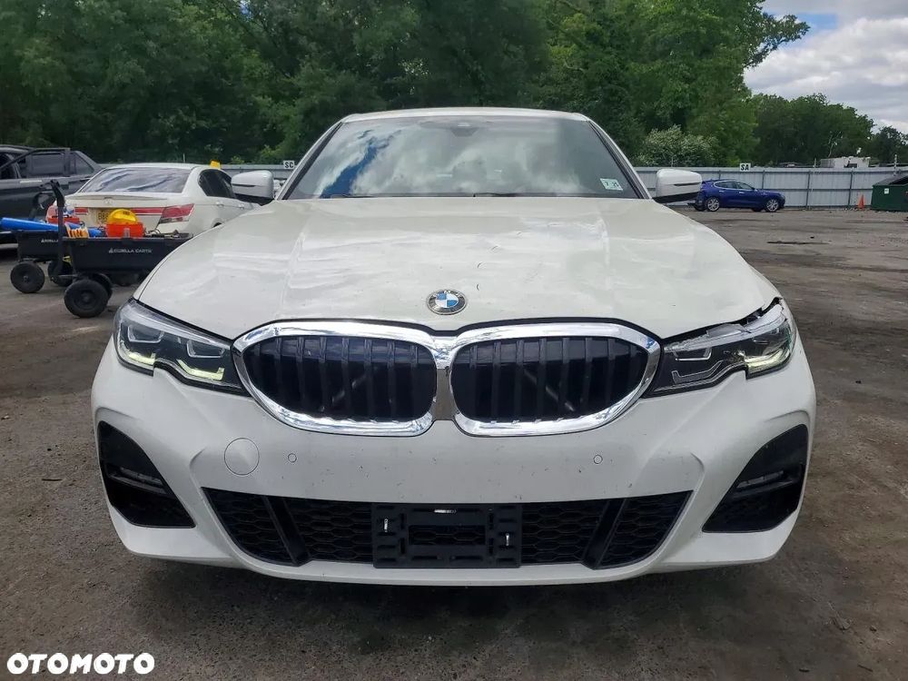 BMW Seria 3 330i xDrive M Sport sport - 5