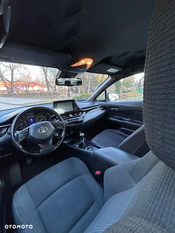 Toyota C-HR - 11