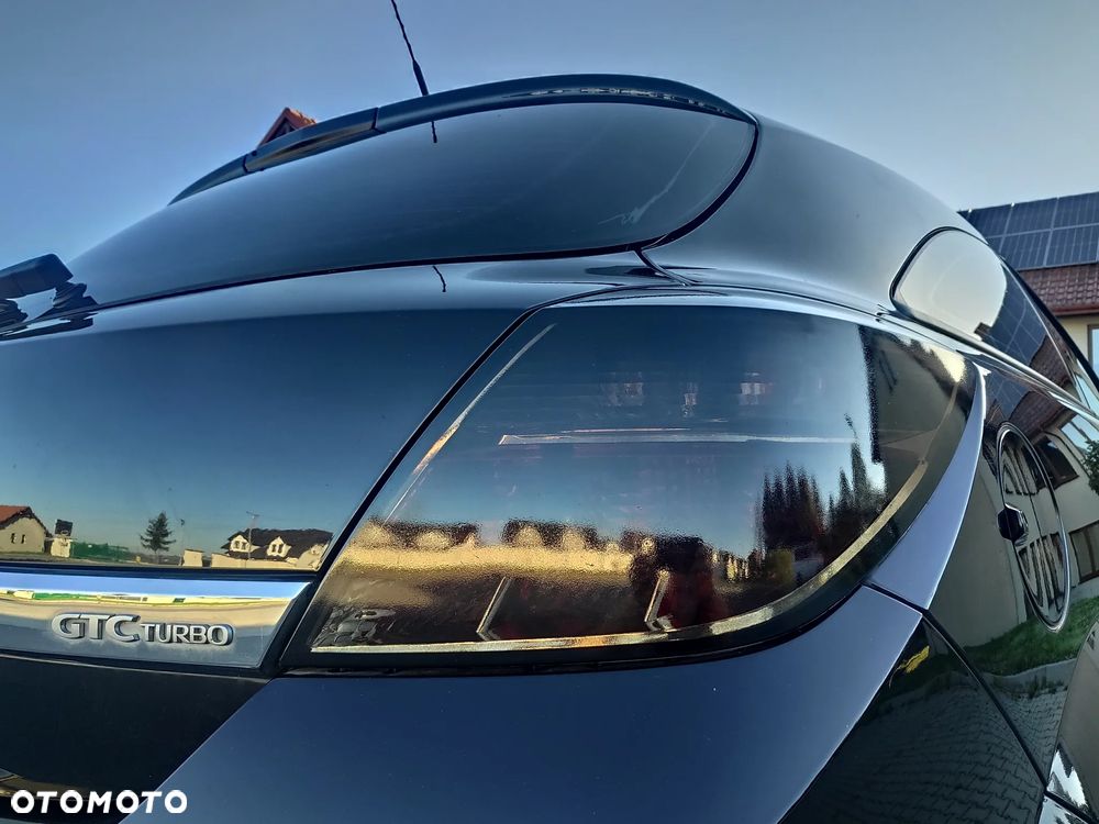 Opel Astra GTC 1.6 Turbo Sport - 21