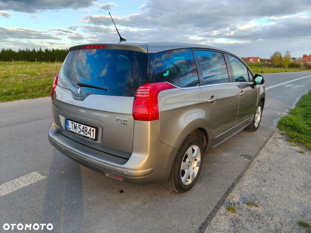 Peugeot 5008 - 7