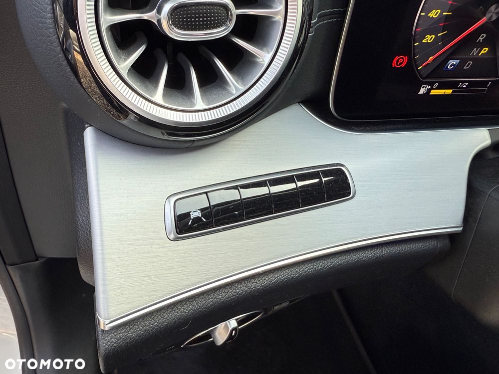 Mercedes-Benz Klasa E 200 4-Matic AMG - 18