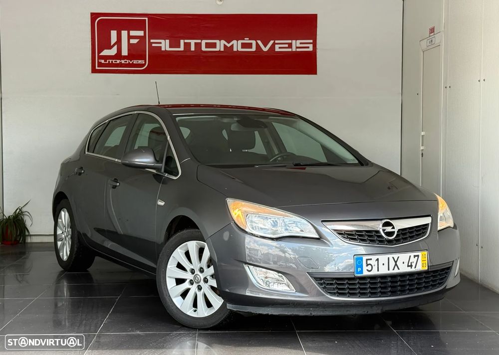 Opel Astra 1.7 CDTi Cosmo - 2