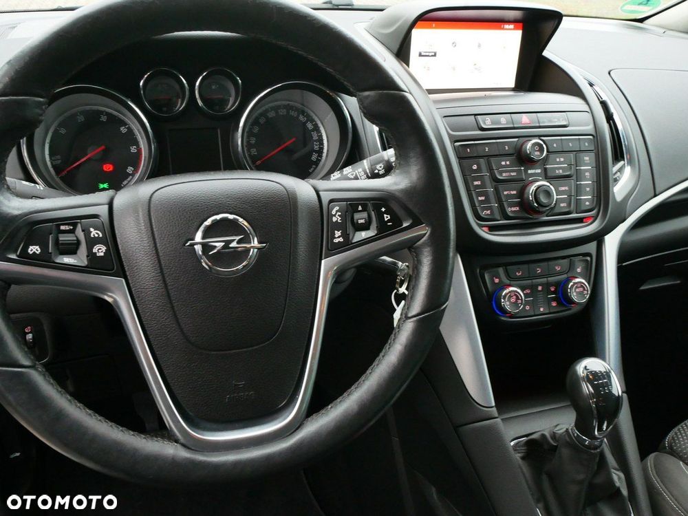 Opel Zafira - 16