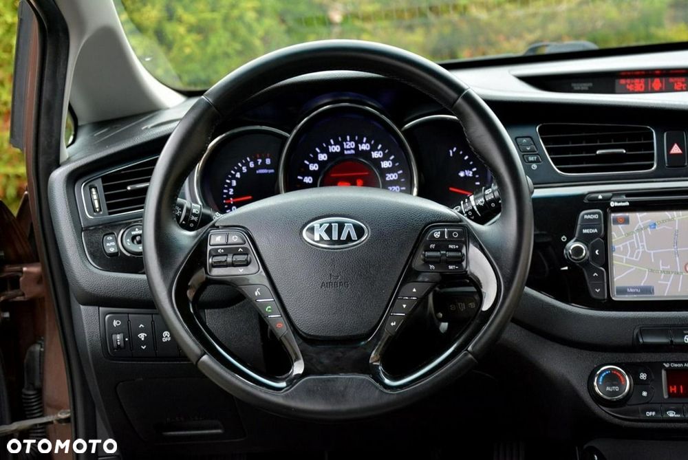 Kia Ceed 1.6 GDI Platinum Edition - 25