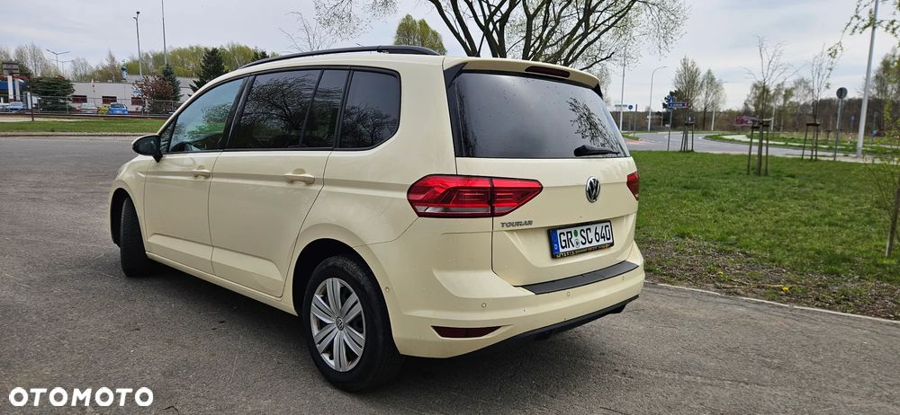 Volkswagen Touran 2.0 TDI SCR DSG Comfortline - 3