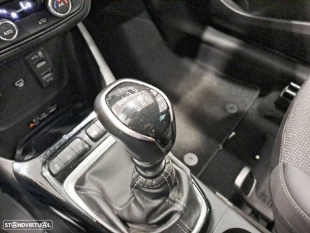 Opel Crossland 1.5 D Elegance — fotografia 19