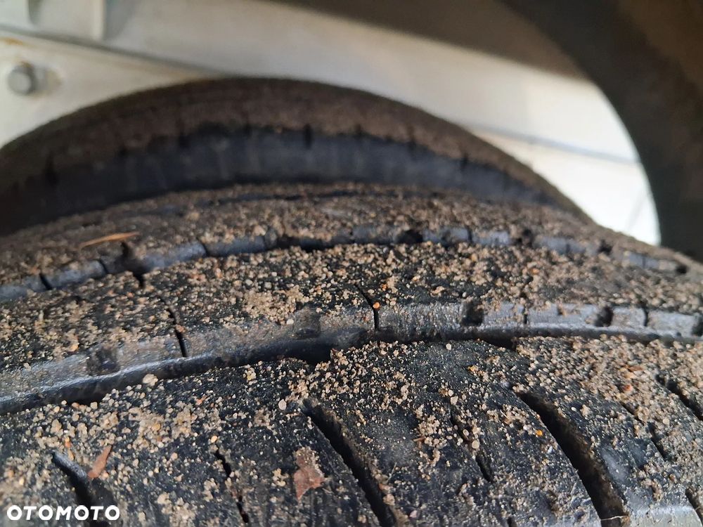 Mercedes-Benz Sprinter - 16