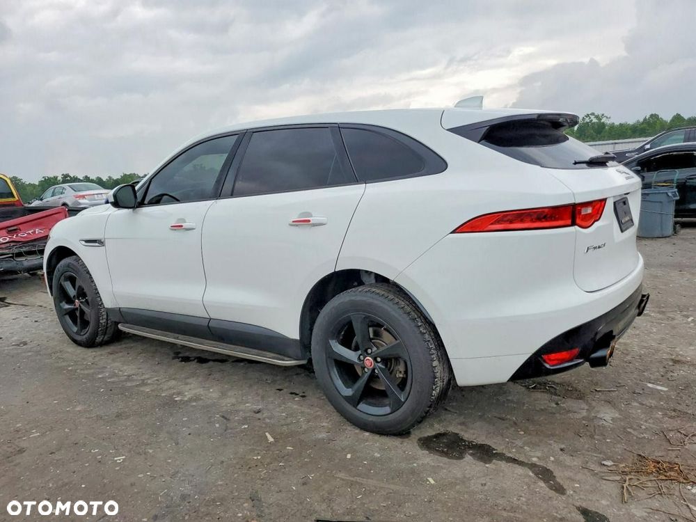 Jaguar F-Pace - 5