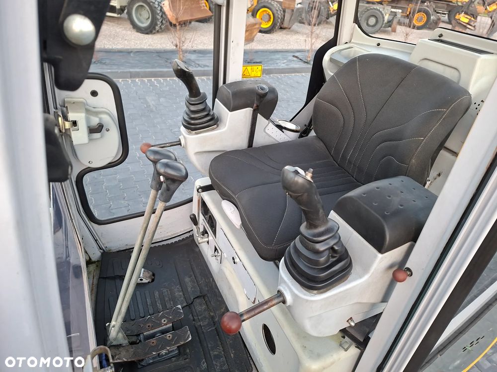 Wacker Neuson 2404 Rok 2012 - 7