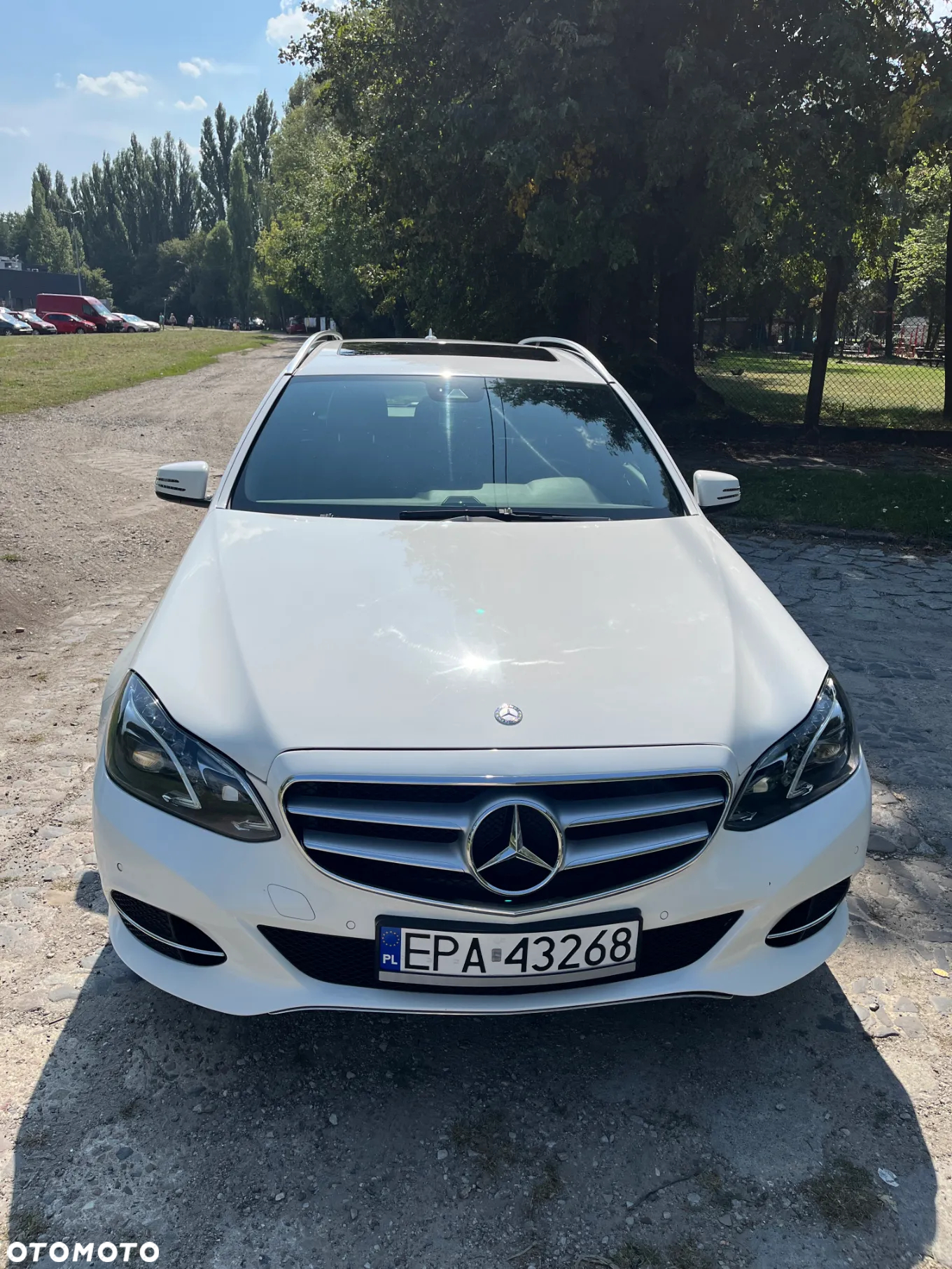 Mercedes-Benz Klasa E 200 CDI DPF BlueEFFICIENCY Automatik Elegance - 3
