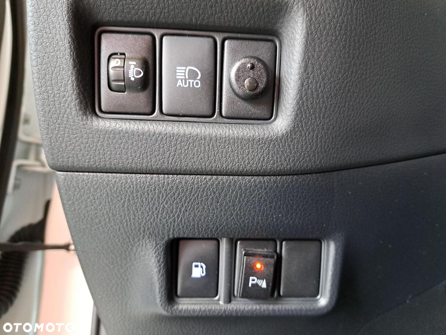 Toyota C-HR 1.8 Hybrid Premium - 34