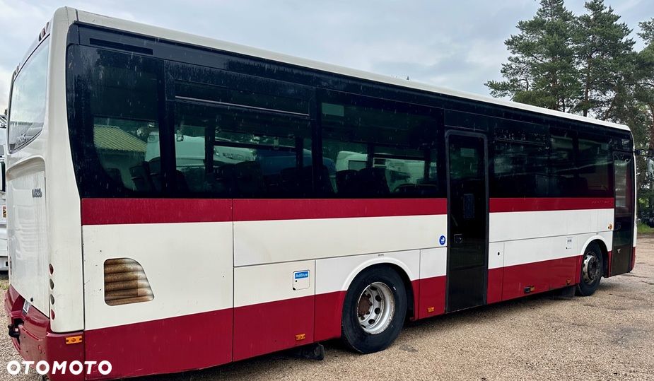 Irisbus CROSSSWAY SFR150 MANUAL RETARDER MOTOR IVECO TECTOR 300KM 10.5m 42-SIEDZENIA 32-STOJĄCE 2010r EURO 5 EEV - 6