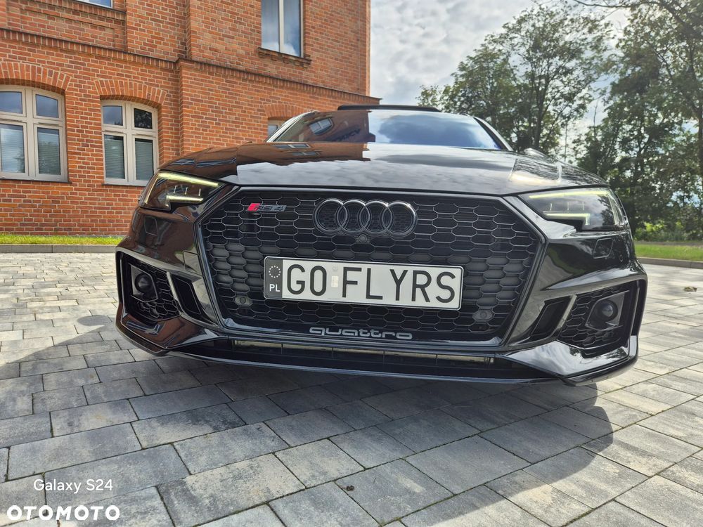Audi RS4 Avant - 16