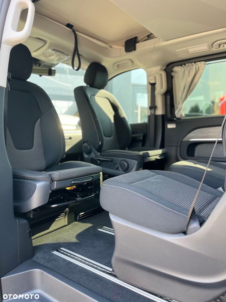 Mercedes-Benz Klasa V - 24