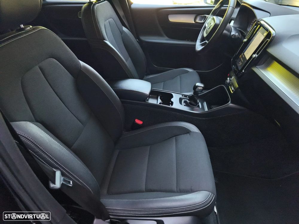Volvo XC 40 2.0 D3 Momentum Plus - 17