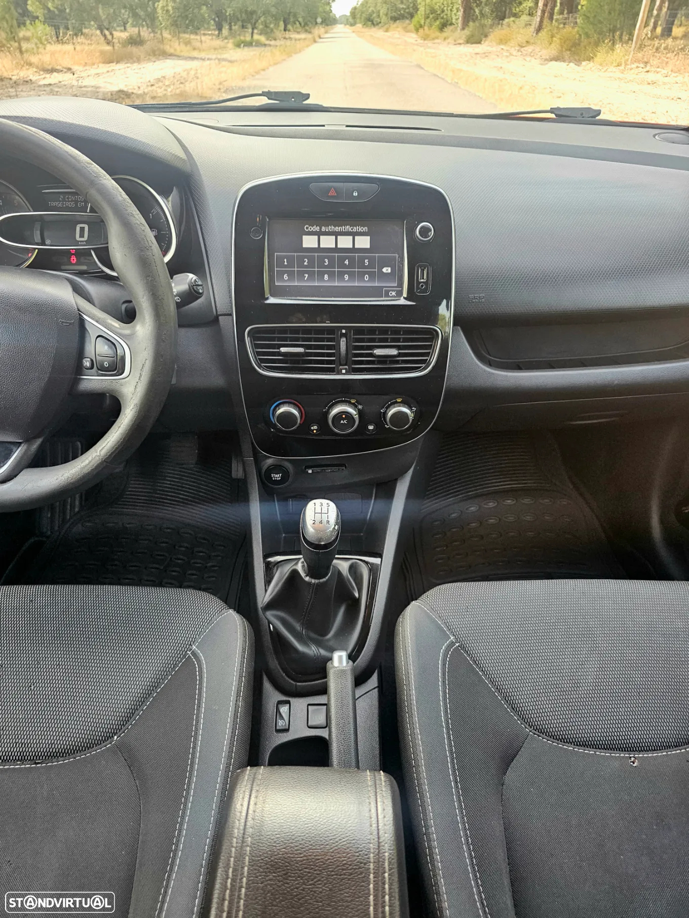 Renault Clio Sport Tourer 1.5 dCi Zen - 10