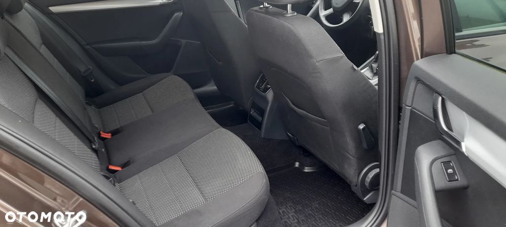 Skoda Octavia 1.6 TDI DPF FAMILY - 8