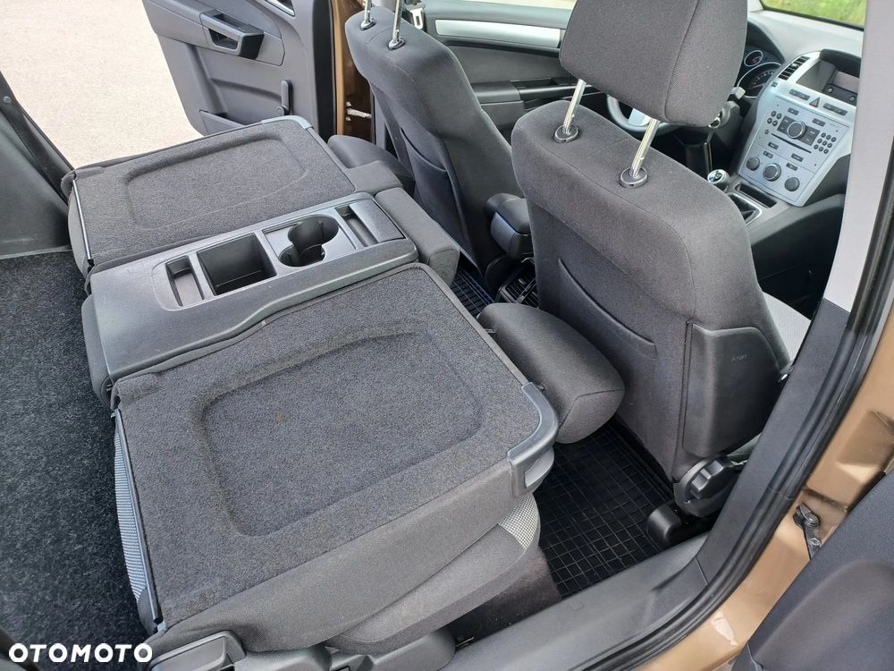 Opel Zafira 1.6 ecoFLEX Family - 33