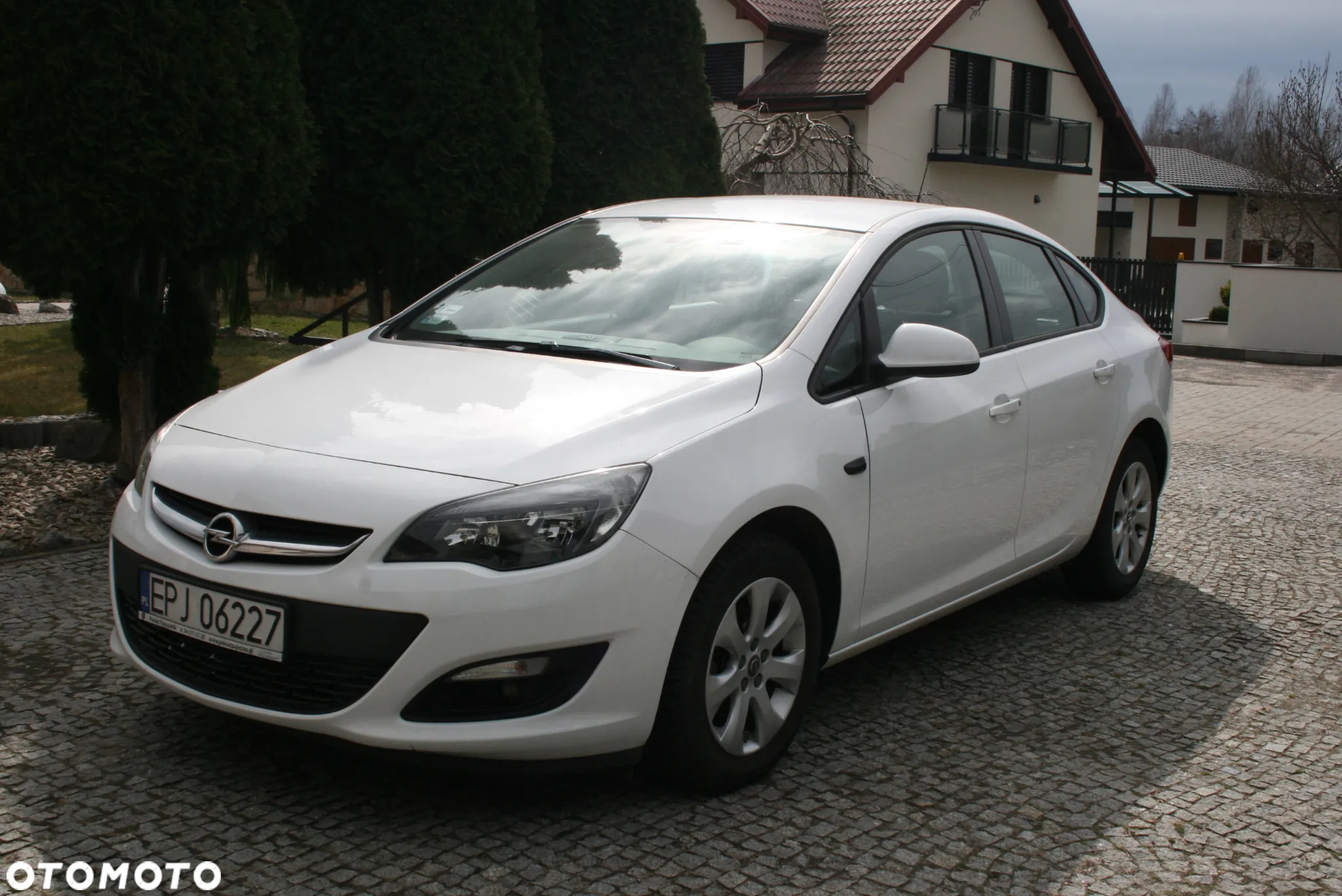Opel Astra IV 1.6 Executive - 2