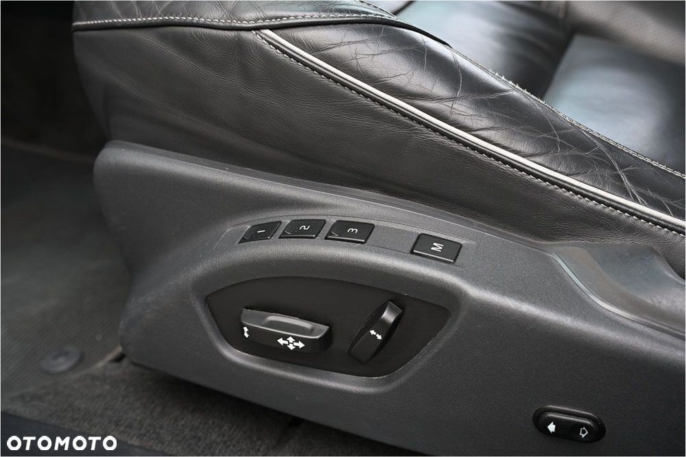 Volvo XC 60 D4 Drive-E R-Design Momentum - 28