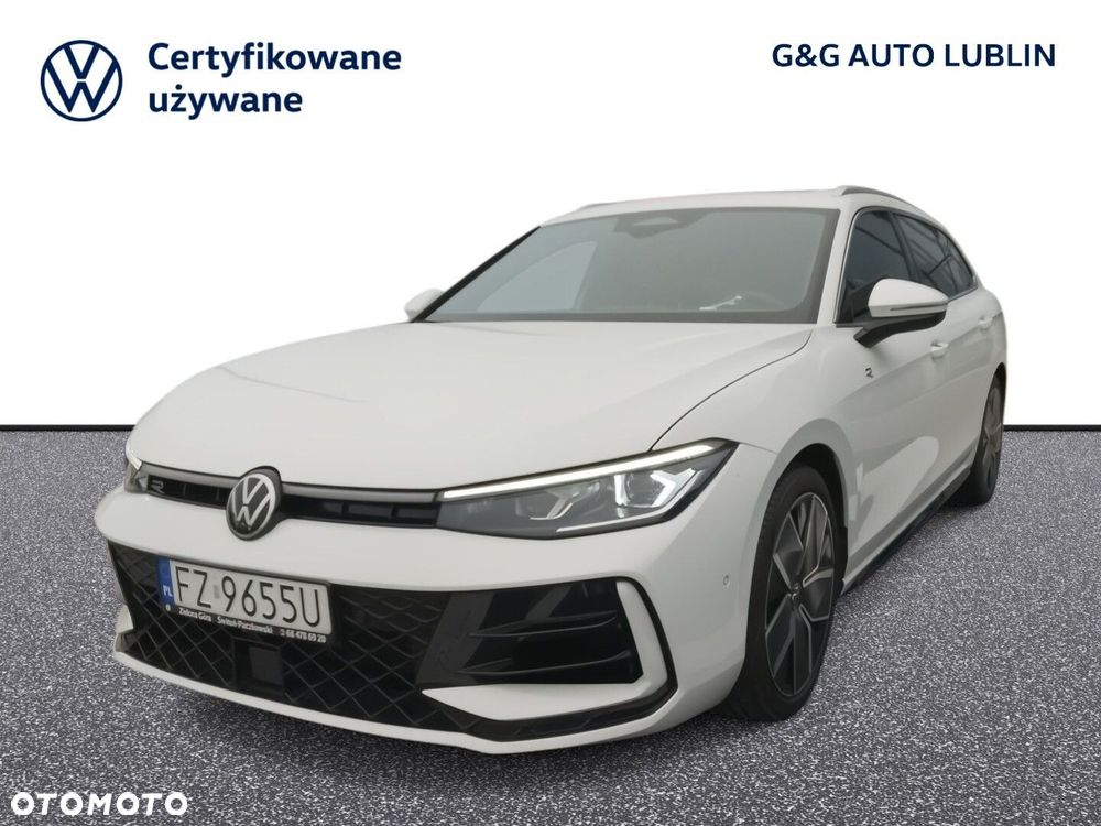 Volkswagen Passat - 1