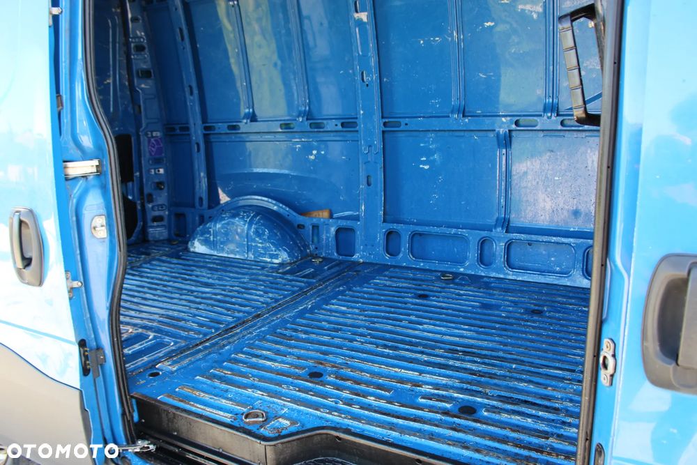 Iveco 35s11 - 11