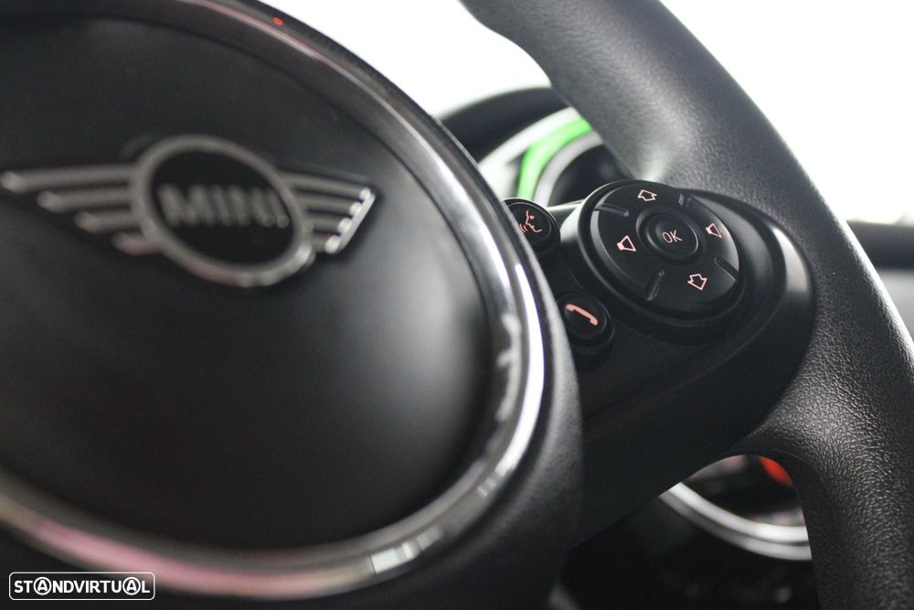 MINI 3 Portas One - 12