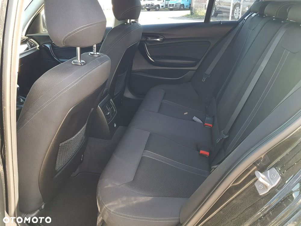 BMW Seria 1 118d Sport Line - 12