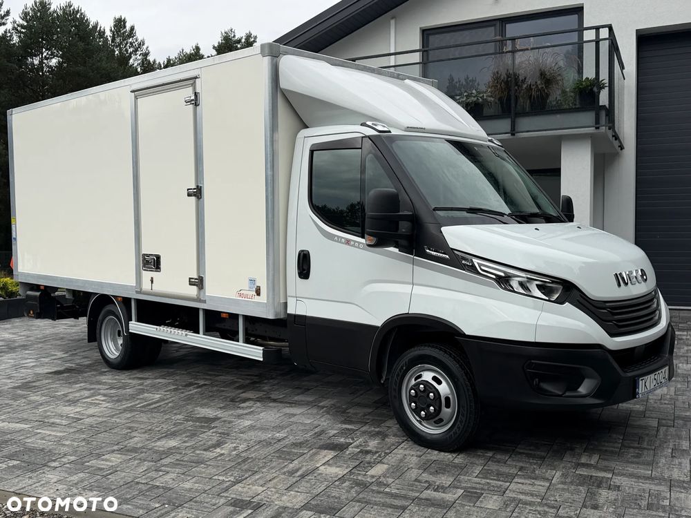 Iveco 35/50c180 Kontener 4.9m + Winda 750kg / Najbogatsze wyposażenie / Poduszki AIRPRO / Automatyczna skrzynia / Ledy / Nowe opony / Zarejestrowany FV23% - 14