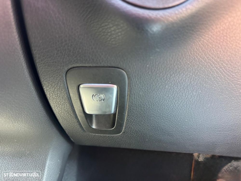 Mercedes-Benz C 200 d Business Solutions - 38