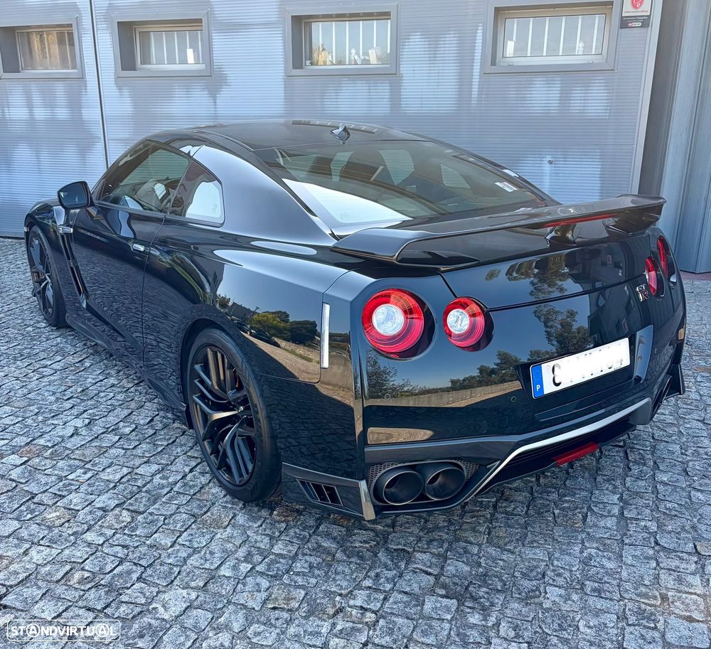 Nissan GT-R 3.8 V6 Black Edition - 3
