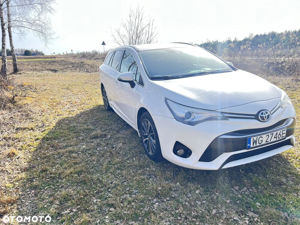 Toyota Avensis 1.8 Premium - 2
