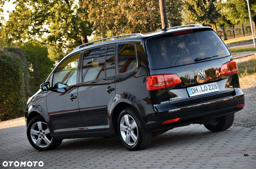Volkswagen Touran - 11