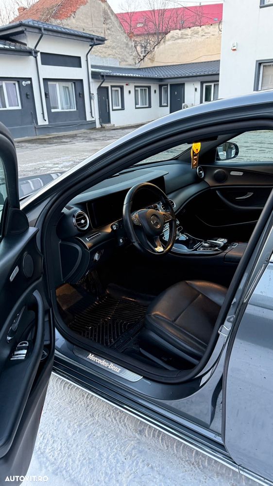 Mercedes-Benz E 220 d T-Modell Aut - 3