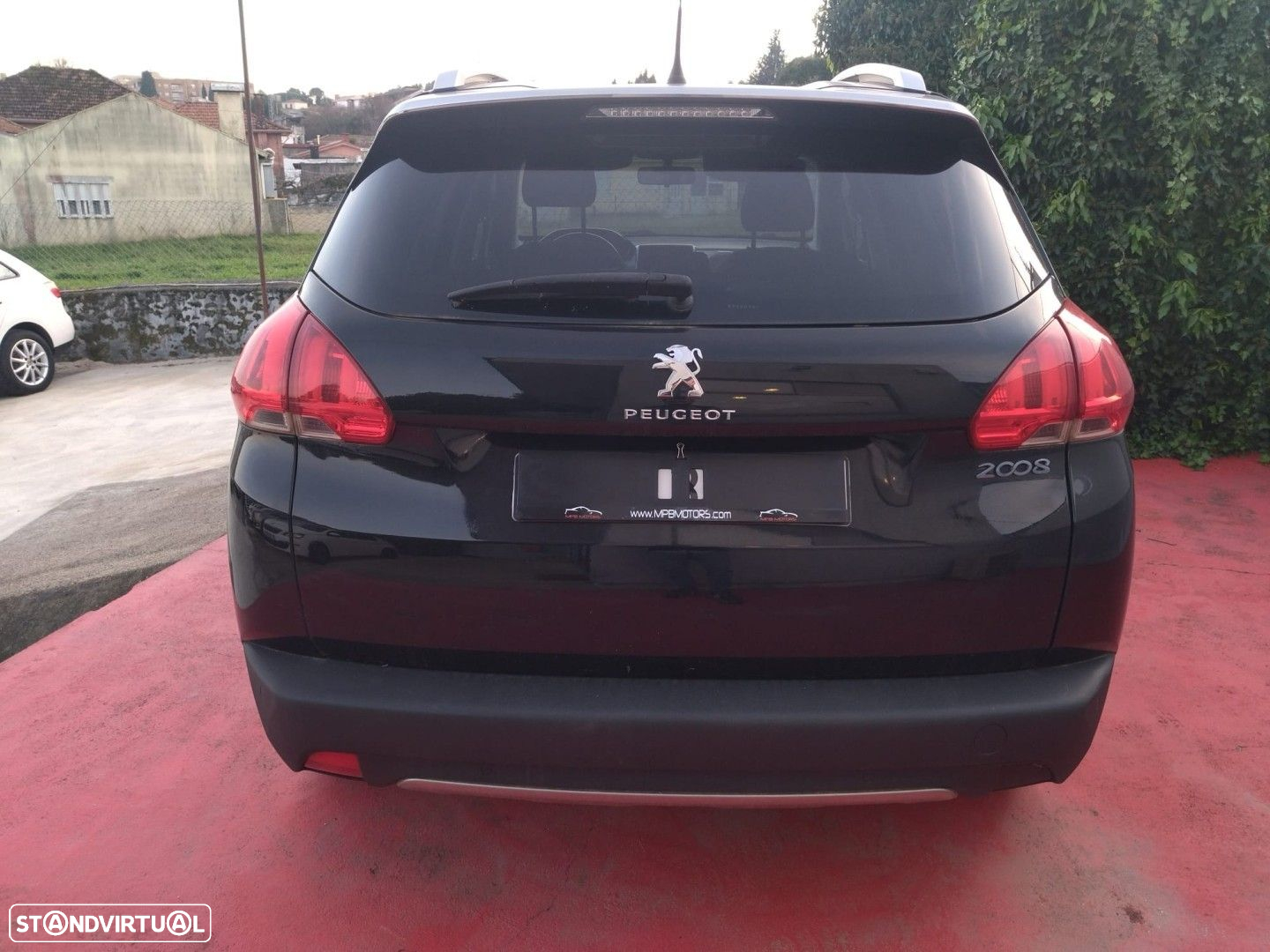 Peugeot 2008 1.2 PureTech Style - 5