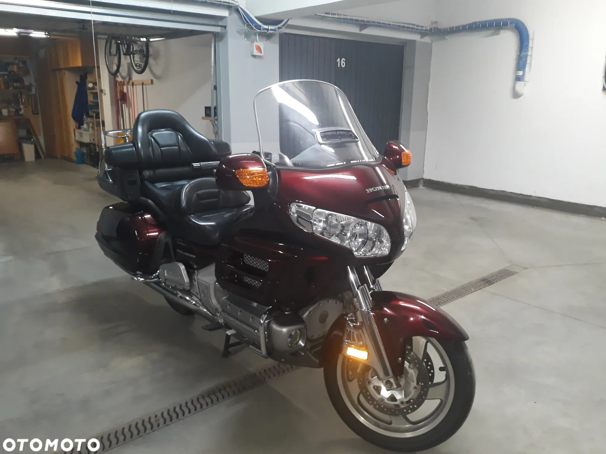 Honda GL - 12