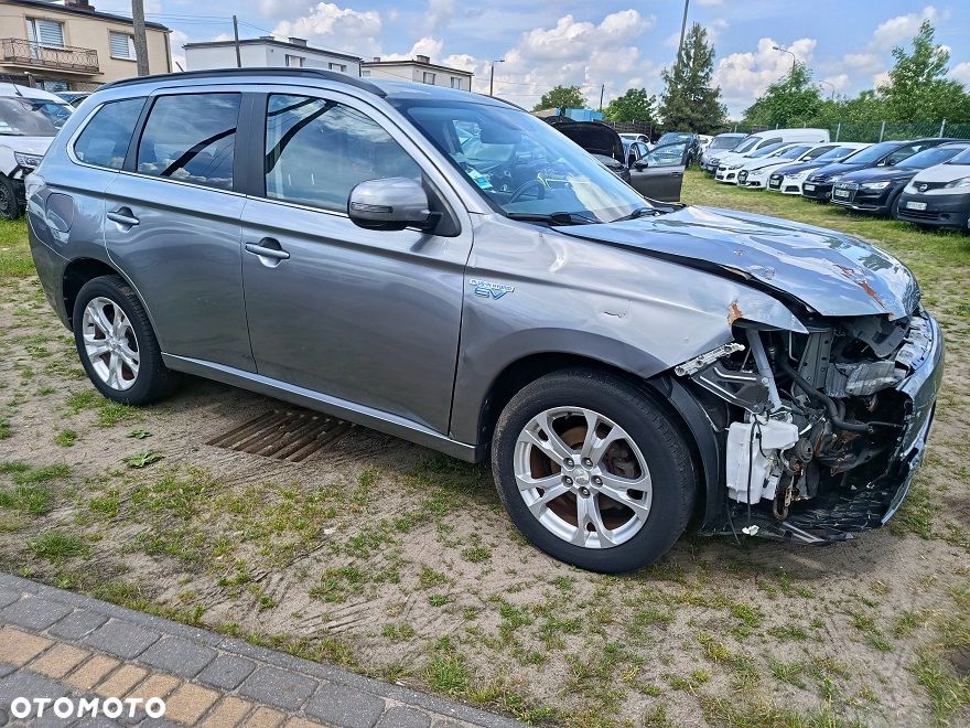 Mitsubishi Outlander - 6