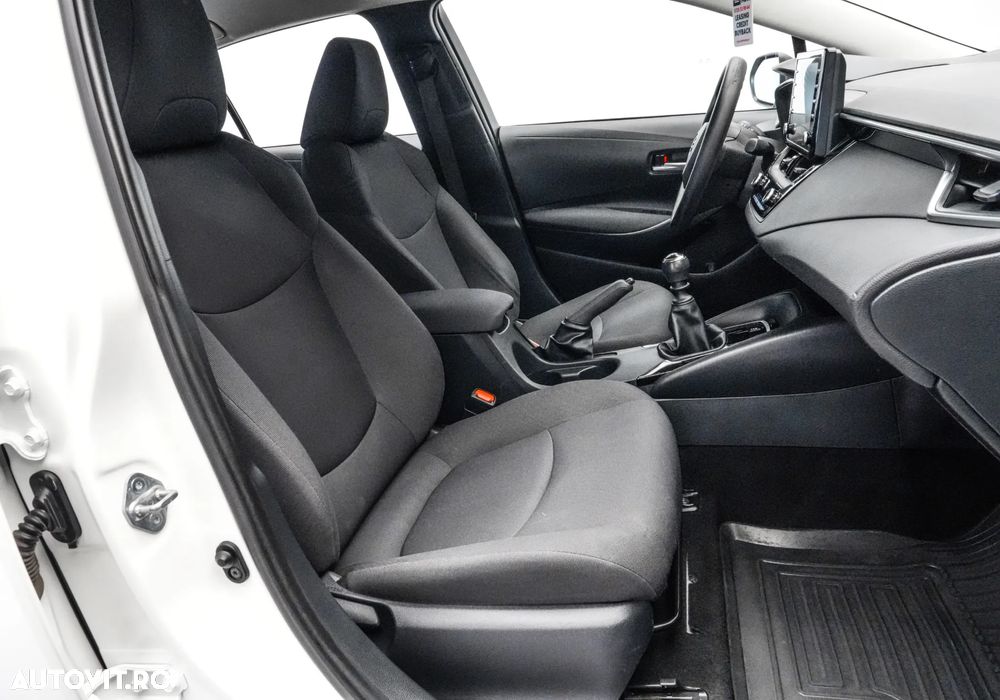 Toyota Corolla 1.5 TNGA MT Business - 14