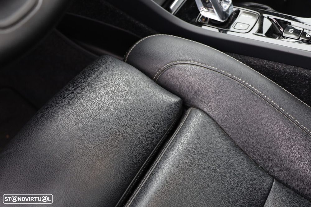 Volvo XC 40 2.0 B4 Inscription - 15