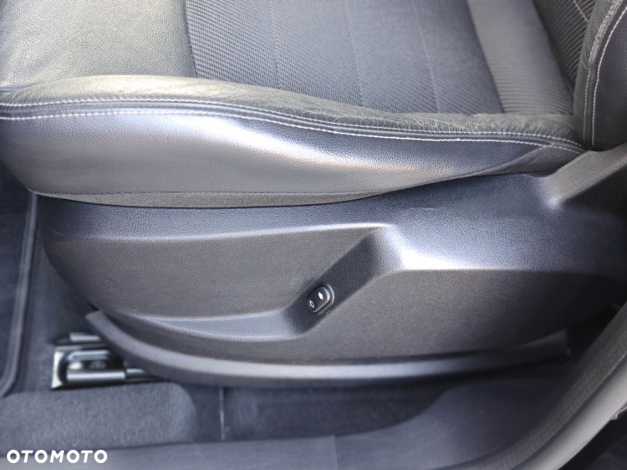 Ford S-Max 2.0 TDCi DPF Titanium X - 14
