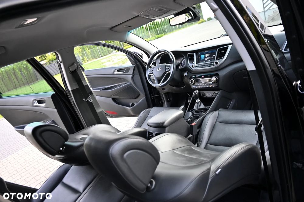 Hyundai Tucson 1.7 CRDI BlueDrive Comfort 2WD - 25