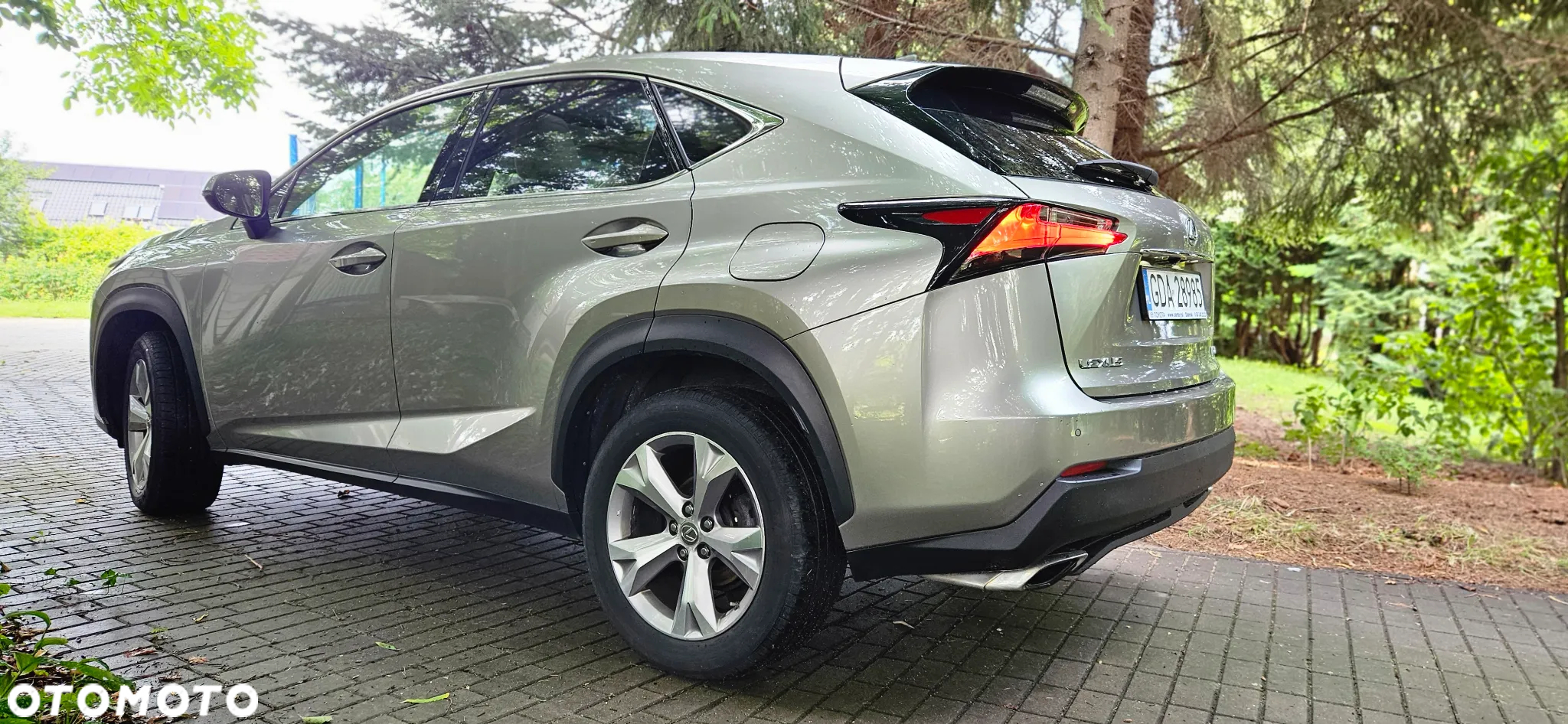 Lexus NX 200t Prestige AWD - 4