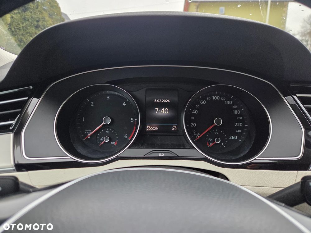 Volkswagen Passat 2.0 TDI BMT 4Mot Highline DSG - 13