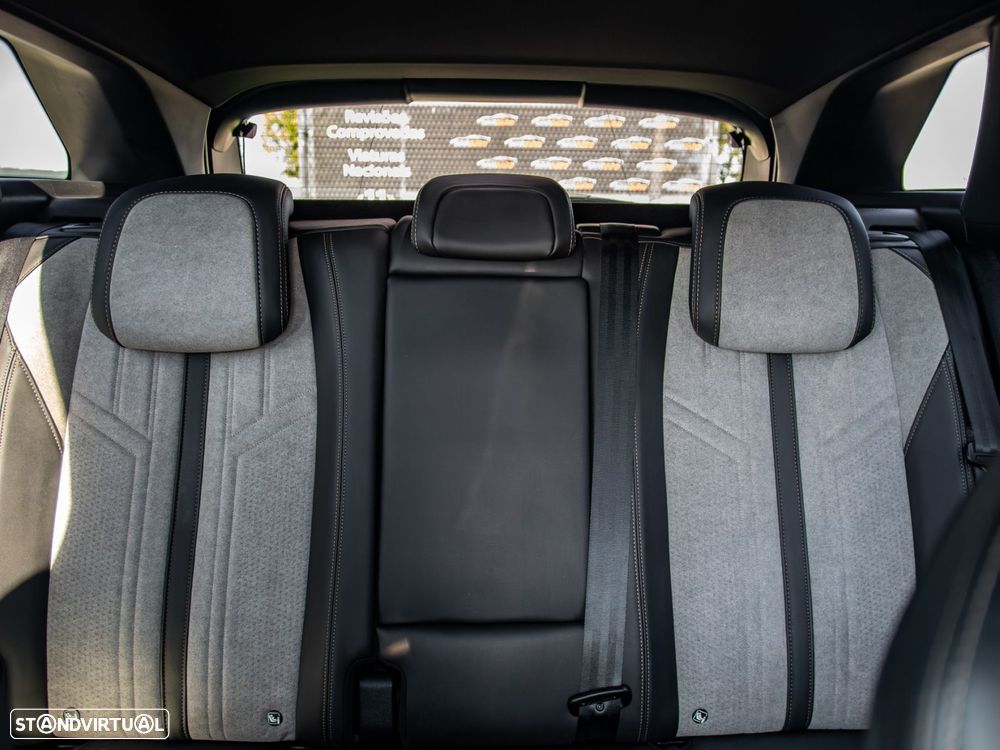 Peugeot 3008 1.6 Hybrid4 GT Pack e-EAT8 - 23